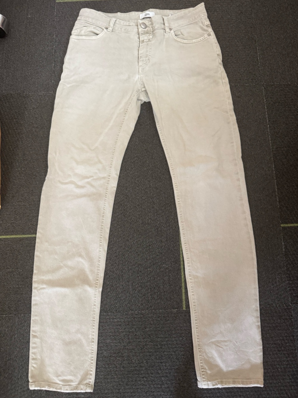 Closed Unity Slim beige denim jeans